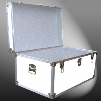 07-180 WLE WHITE LEATHERETTE 33 Deep Storage Trunk with Alloy Trim
