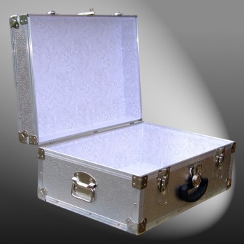 11-077 AE ALLOY 24 Storage Trunk Case with Alloy Trim