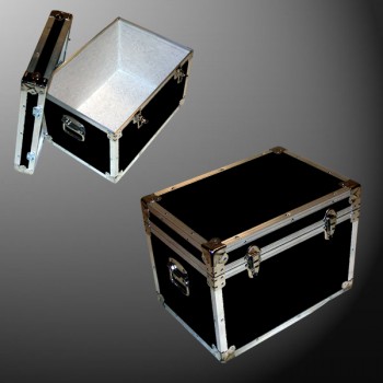 13-084 RE BLACK LP 150 Storage Trunk with Alloy Trim